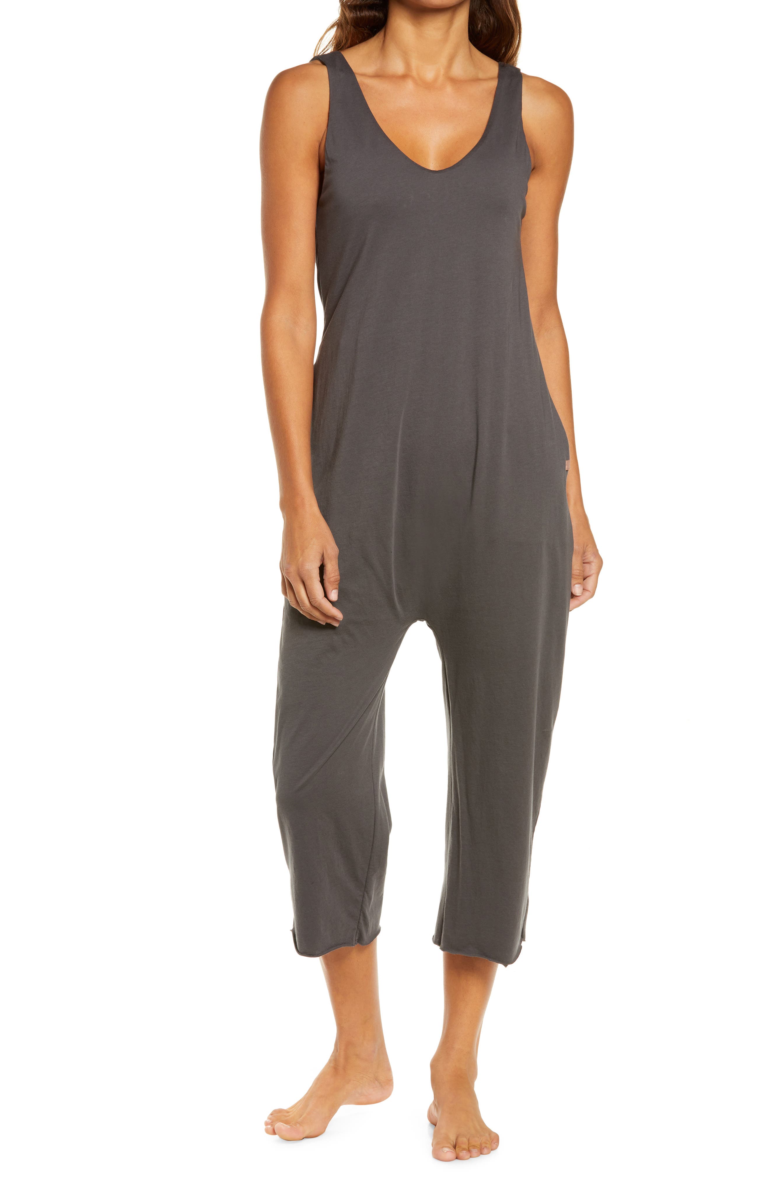 Grey Mock-k Self Belted Rib-Knit Plain Jumpsuit Women Spring Elegant Sleeveless Straight Leg Halter Jumpsuits Grey Mock-k Self Belted Rib-Knit Plain Jumpsuit Women Spring Elegant Sleeveless Straight Leg Halter Jumpsuits